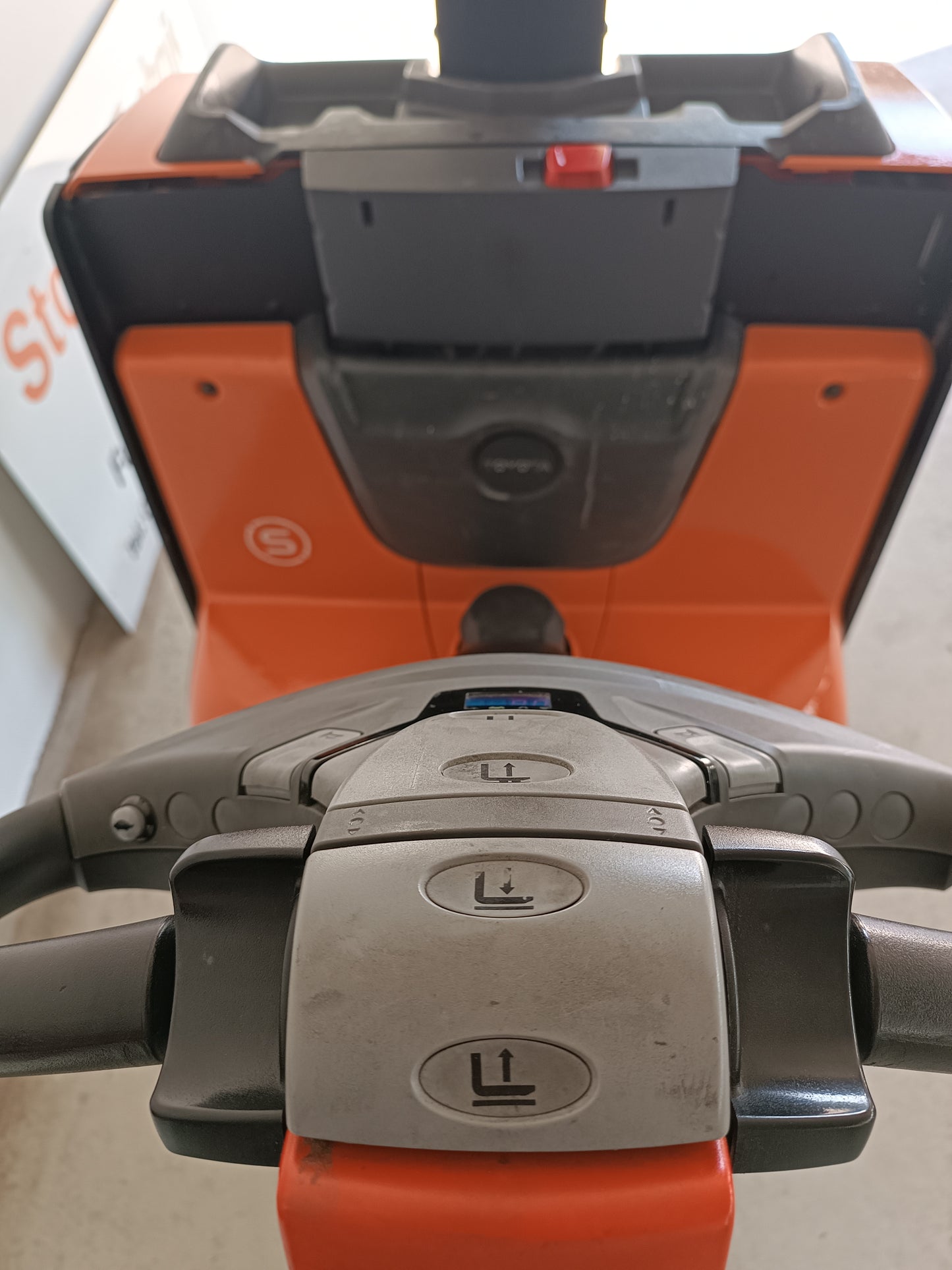 Toyota BT SWE080L 2000kg/800kg - Staplertechnik24