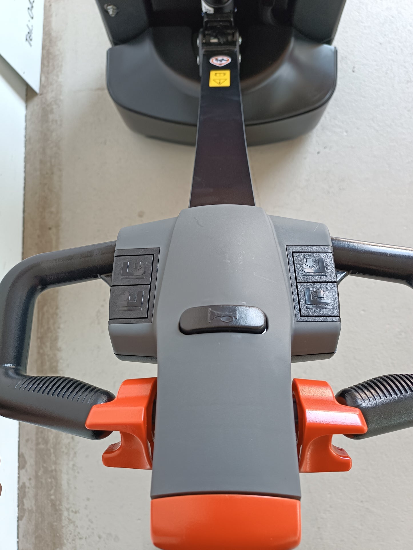 Elektrohubwagen EPL185 1800kg - Staplertechnik24