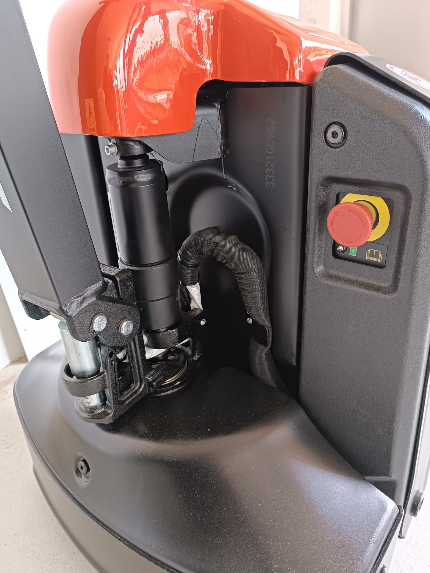 Elektrohubwagen EPL185 1800kg - Staplertechnik24