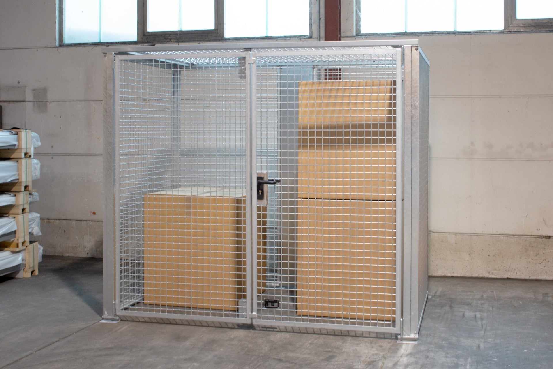 Lagerbox LBM 1500, feuerverzinkt - Staplertechnik24 - 4477 - 40 - 0000 - 7