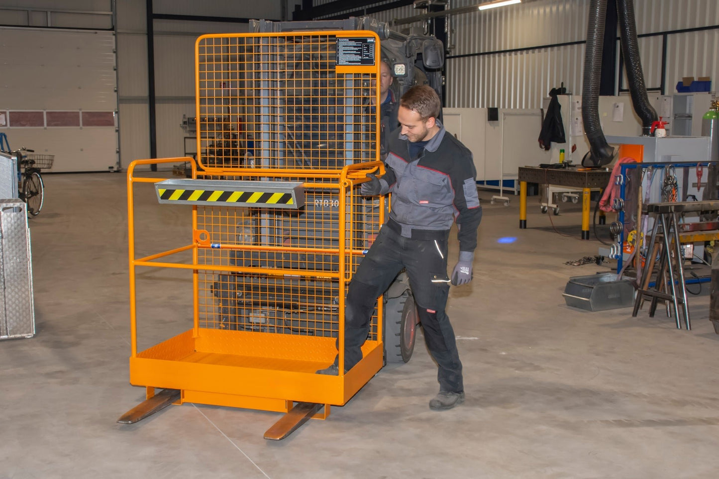 Sicherheitskorb SIKO - G, lackiert, Gelborange - Staplertechnik24 - 4427 - 40 - 0000 - 1