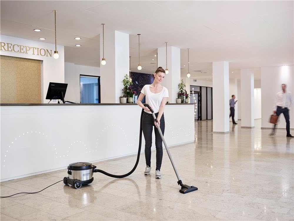 Nilfisk VP930 ECO HEPA EU - Staplertechnik24 - 107415450