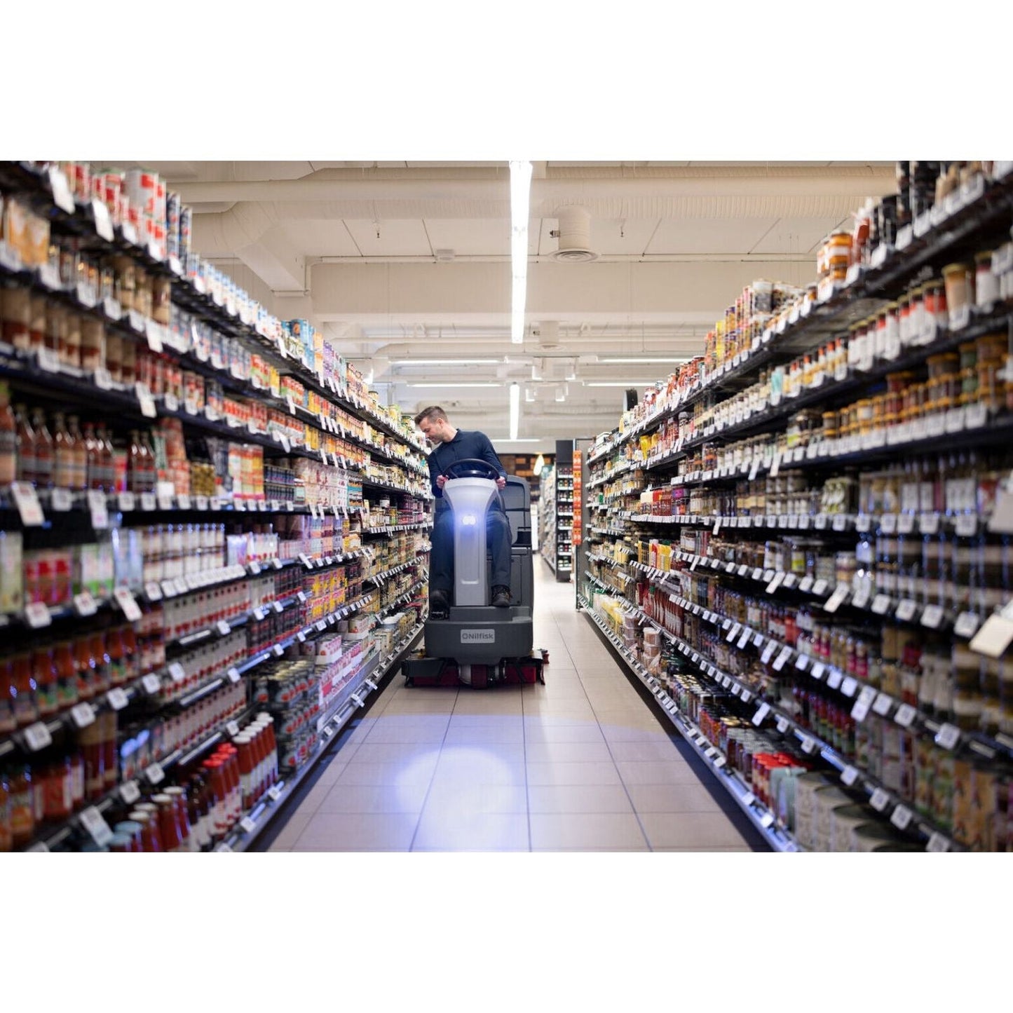 Nilfisk SC4000 710D HP, Aufsitz - Scheuersaugmaschine - Staplertechnik24 - 56120402