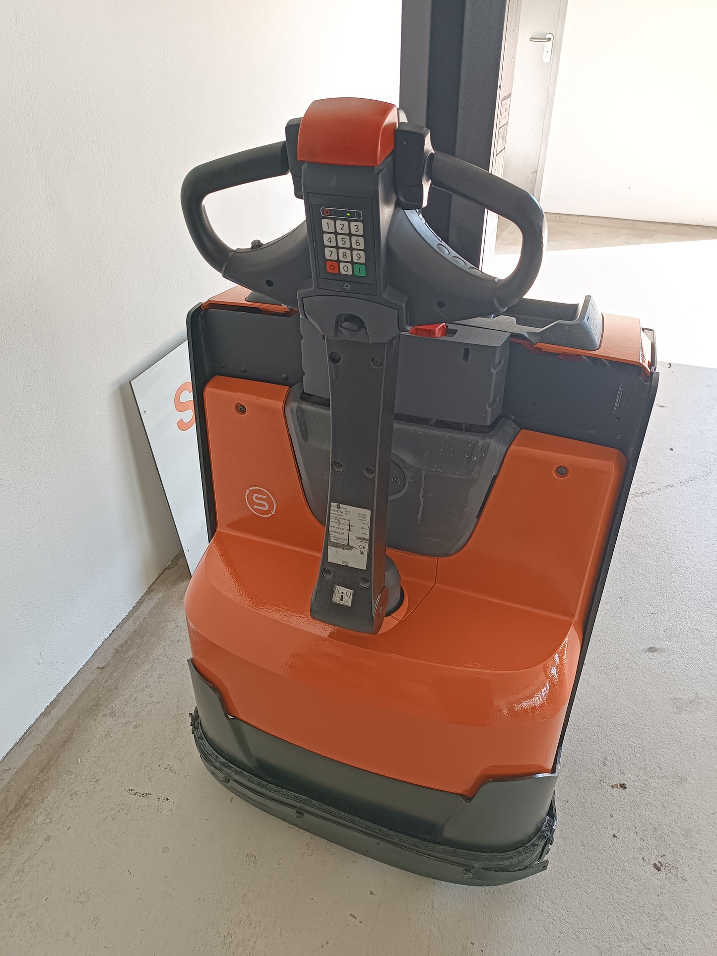 Toyota BT SWE080L 2000kg/800kg - Staplertechnik24