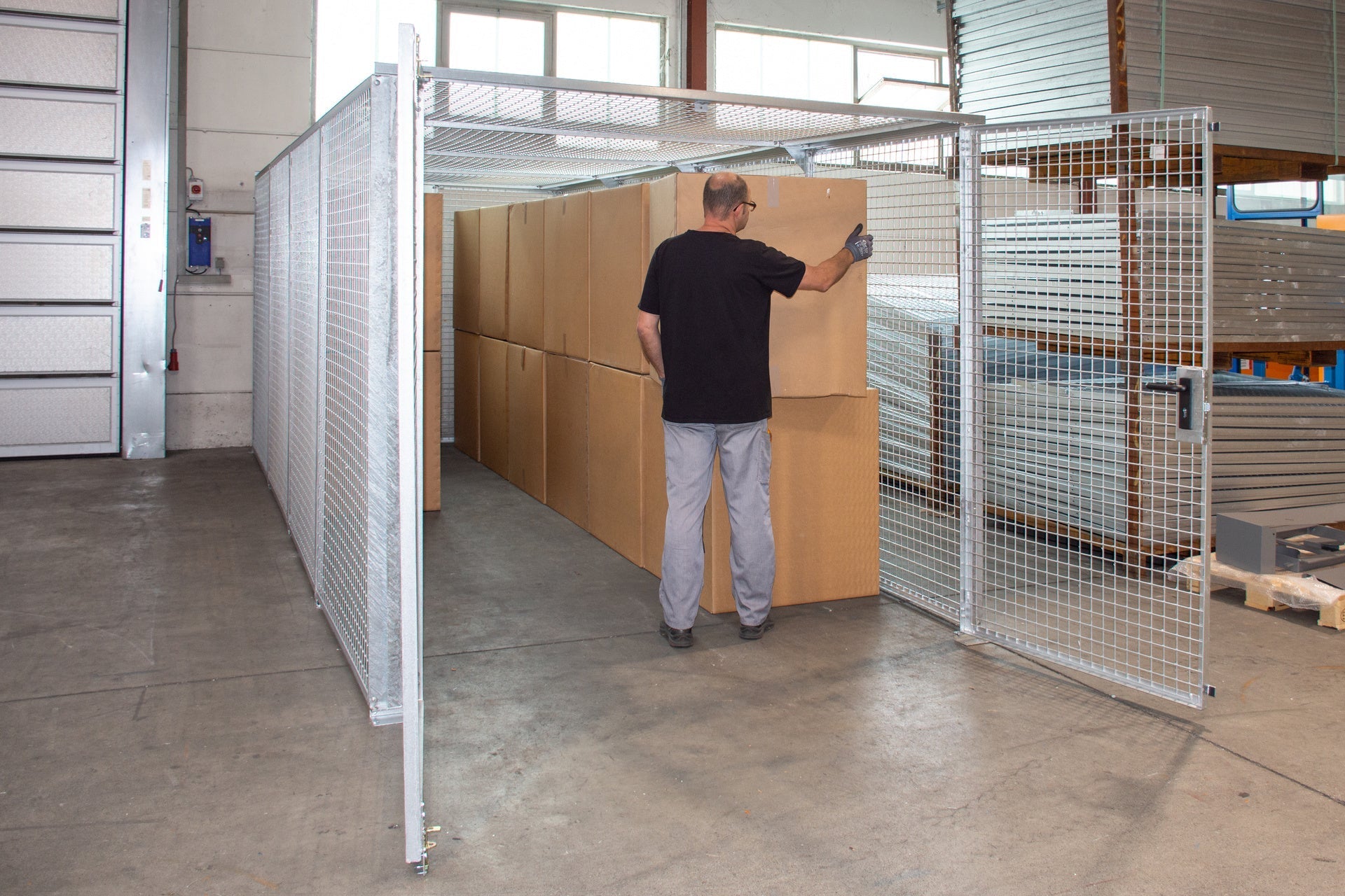 Lagerbox LBM 6000, feuerverzinkt - Staplertechnik24 - 4477 - 40 - 3000 - 7